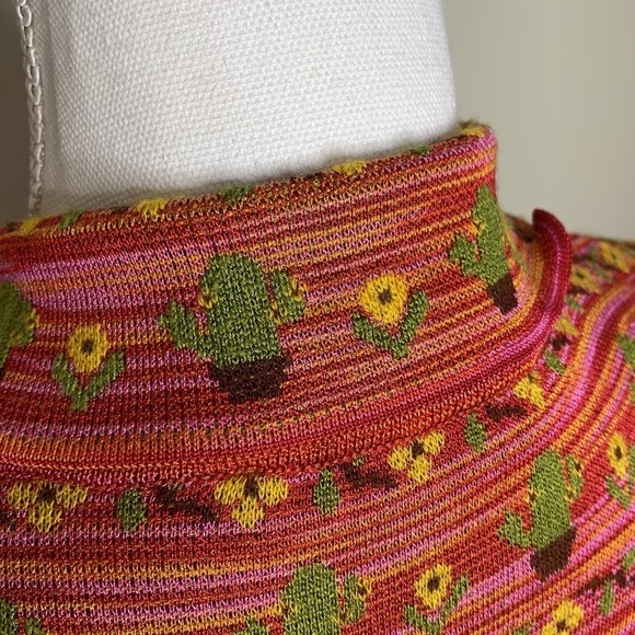 T15 ZARA Novelty cactus print sweater with cloth buttons size small pink orange - Picture 7 of 13